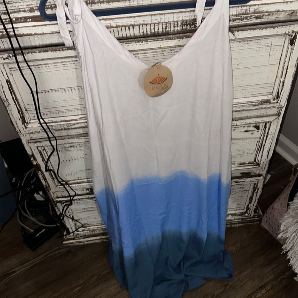 NWT tangerine temple white blue ombre dress ties on shoulders 24 pit so cute